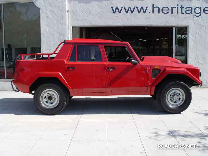 Lamborghini LM002